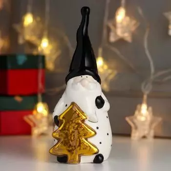 Сувенир керамика "Дед Мороз, белый кафтан, чёрный колпак, золотая ёлочка" 17,5х6,5х7 см