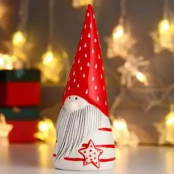 Сувенир керамика "Дед Мороз, красная полоска, красный колпак, со звёздочкой" 20х6,8х6,8 см