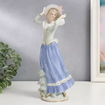 Сувенир керамика "Девушка с летящим шарфом" 30х14х9,5 см