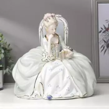 Сувенир керамика "Фрейлина с книгой" 25х22х17 см