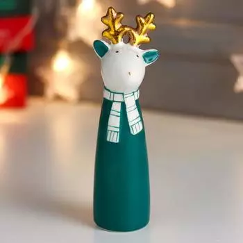 Сувенир керамика "Олень, в зелёном кафтане, с шарфом, золотые рожки" 15,8х4,5х4,5 см