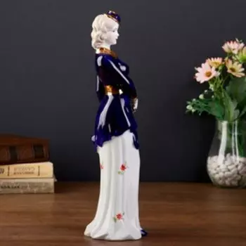 сувенир керамика под фарфор девушка с зонтиком в синем жакете 30*11*10 см