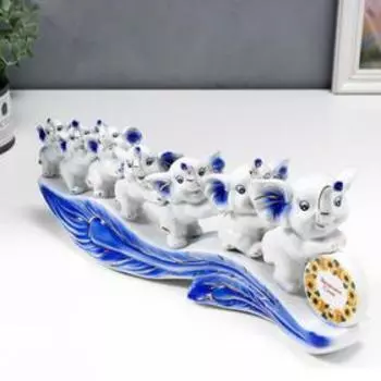 Сувенир керамика "Семь слонят на листе с монеткой" 15,5х36,5х6 см