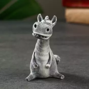 Сувенир "Конь сидит" 7,4см