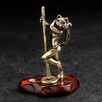 Сувенир "Кошка стриптизёрша", латунь, янтарь