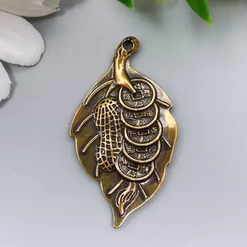 Сувенир латунь "Арахис и китайские монеты на листе" 4,2х2,3 см