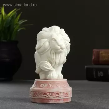 Сувенир "Лев на подставке" 9,5см