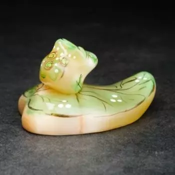 Сувенир "Лягушка на листочке", селенит