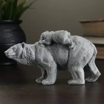 Сувенир "Медведица с медвежонком идет" 7,5см