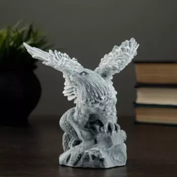 Сувенир "Орел со змеей"