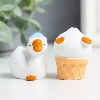 Сувенир полистоун "Будни белого гуся" МИКС 4х2,5х3 см