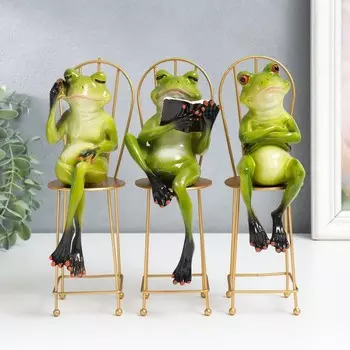 Сувенир полистоун "Деловой лягушонок на стульчике" МИКС 23х8х9,5 см