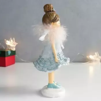 Фигурка полистоун «Девочка в голубом платье со снежинкой», 8.5820 см