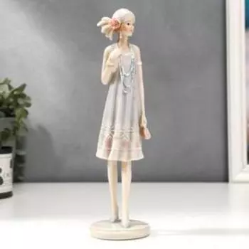 Сувенир полистоун "Девушка в наряде 40-х годов" 25х7х7 см