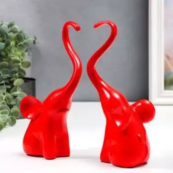 Сувенир полистоун "Красные слоны, хоботы сердечком" набор 2 шт 22х16,5х7,7 см