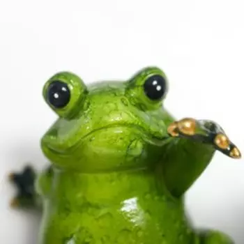 Фигурка полистоун лак «Лягуха - приветствие», 868 см, МИКС