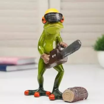 Сувенир полистоун лак "Лягушонок с бензопилой" 16х5,8х14 см