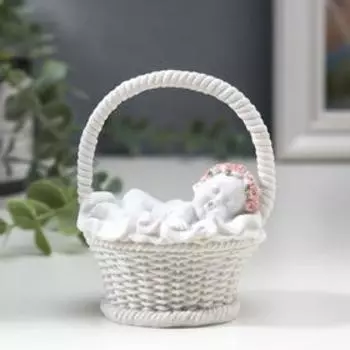Сувенир полистоун "Малыш в розовом веночке спит в корзине" МИКС 9х7,5х6,5 см