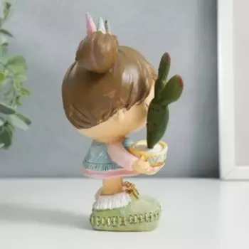 Сувенир полистоун "Малышка с хвостиками, с кактусом в горшочке" 14,8х7,5х10 см