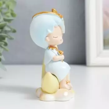 Сувенир полистоун "Малышка с короткими волосами в лавровом венке на месяце" 8,5х4х6,5 см