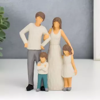 Сувенир полистоун "Папа, мама, сестра и я" 14,5х5х11 см