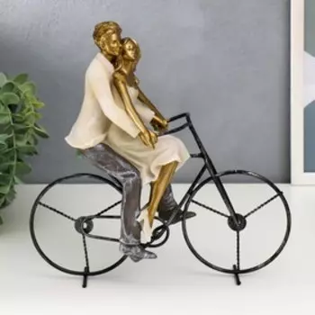 Сувенир полистоун романтика "Влюблённые - прогулка на велосипеде" 26,5х12,5х26 см