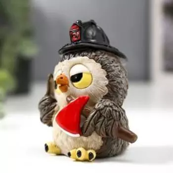 Сувенир полистоун "Совёнок - пожарный" 10х7х8 см