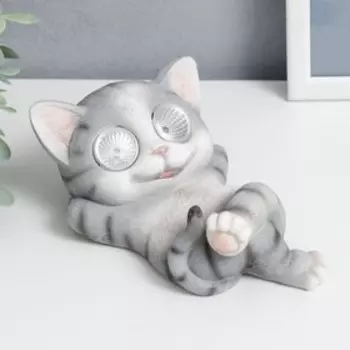 Сувенир полистоун свет "Котик загорает" от солнечной батареи 7,5х11х17 см