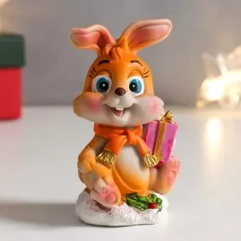Сувенир полистоун "Зайчик с подарочком" МИКС 5,8х4,7х9,5 см