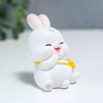 Сувенир полистоун "Зайка с сумочкой-звёздочкой" 5,5х3х3,5 см