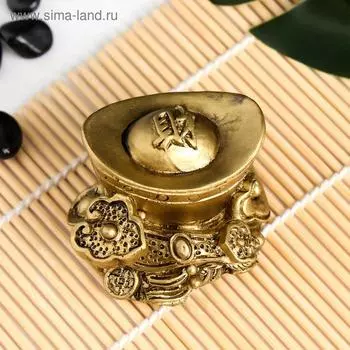 Сувенир полистоун "Золотой слиток с жезлом Жуи" 4х6х4,8 см