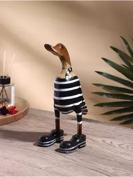 Сувенир «Утка в купальнике», 27 см, дерево