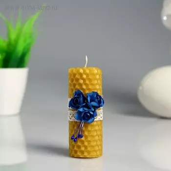 Свеча из вощины "Классика" с розой синего цвета, медовая, 4×8 см