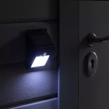 Садовый светильник на солнечной батарее с датчиком движения, накладной, 9.5 13 5 см, 64 LED, свечение белое