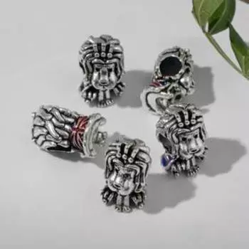 Талисман "Лев" величественный, цвет серебро