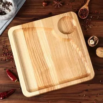 Менажница-доска деревянная, 2525 см, с соусником, массив ясеня