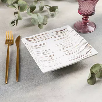 Тарелка квадратная «Лея», 16,5×16,5 см, цвет бело-золотой