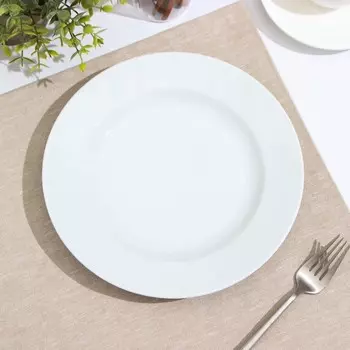 Тарелка фарфоровая «Идиллия», d=24 см, белая