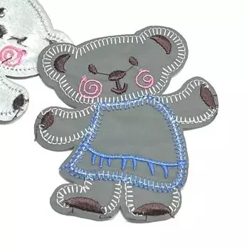 Термоаппликация «Светоотражаяющая мишка в голубом платье большой», размер 8x9 см