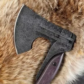 Топор кованый "Хай-тек" ст 45, рукоять - лущеный шпон