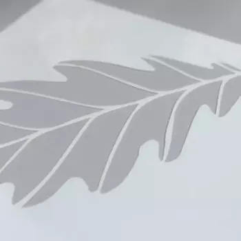 Трафарет пластик "Дубовый лист" 13х13 см