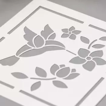 Трафарет "Птичка и цветы" 15х15 см