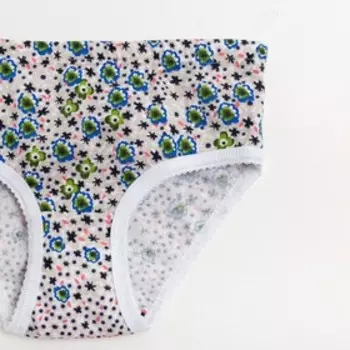 Трусы для девочки, цвет бежевый/цветочки, рост 110 см