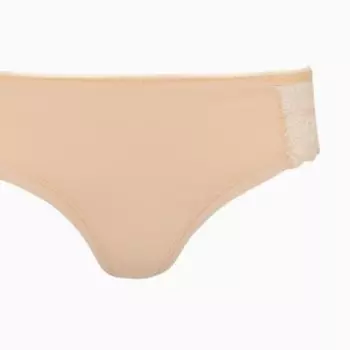 Трусы женские стринги, цвет бежевый, размер 50