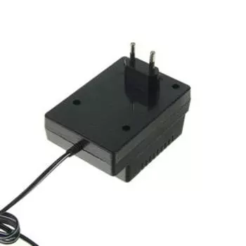 УЦЕНКА Блок питания 1200мА, 6 режимов 1.5-12V, переключатель полярности, провод 65см,