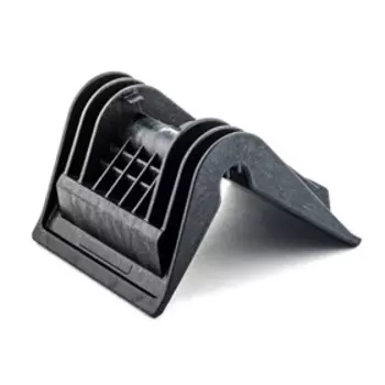 Уголок для защиты стяжного ремня, черный