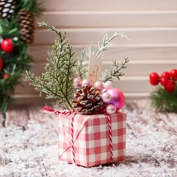 Ёлочная игрушка «Новогодний подарок» 911 см, розовый