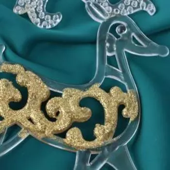 Ёлочная игрушка «Зимнее волшебство. Олень - узорный блеск», 10.717.7 см, прозрачно-золотой