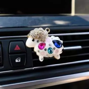 Украшение в дефлектор автомобиля "Овечка"