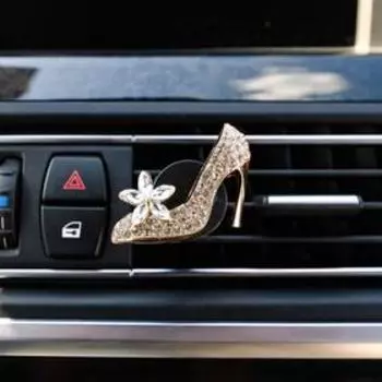 Украшение в дефлектор автомобиля "Туфля"